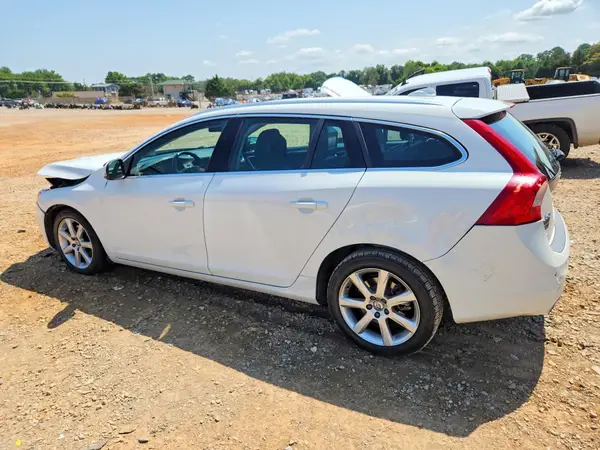 YV140MEM7G1293415 2016 VOLVO V60 - Image 2