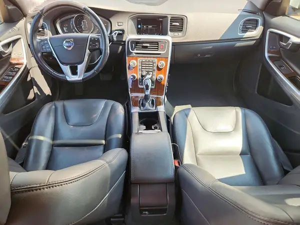 YV140MEM7G1293415 2016 VOLVO V60 - Image 8