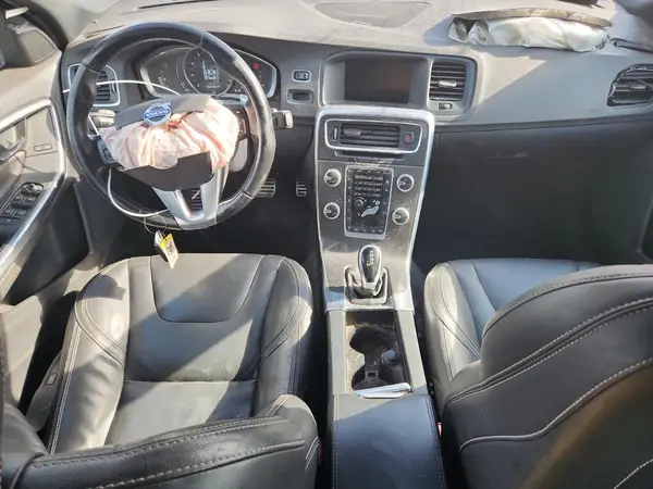 YV140MEM7G1293673 2016 VOLVO V60 - Image 8