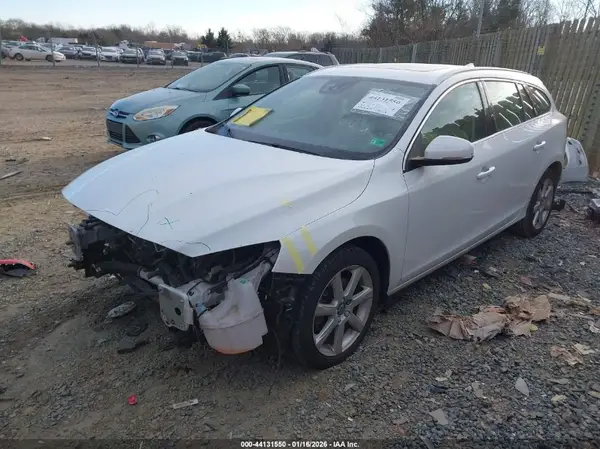 YV140MEM7H1361357 2017 VOLVO V60 - Image 2