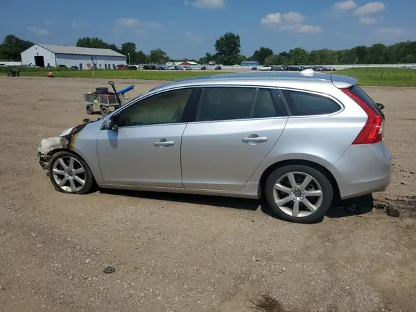YV140MEM8G1321335 2016 VOLVO V60 - Image 2