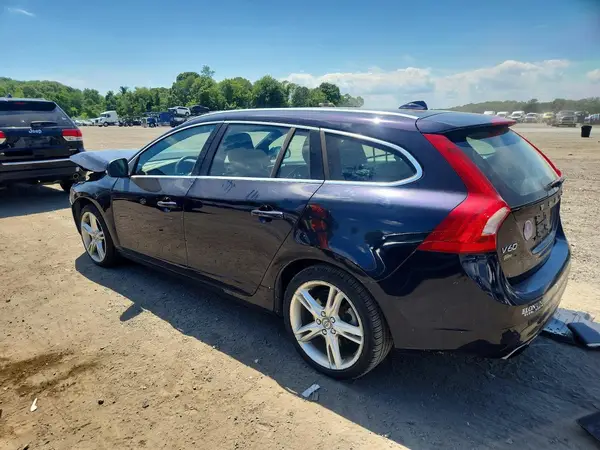 YV140MSK0H1372686 2017 VOLVO V60 - Image 2