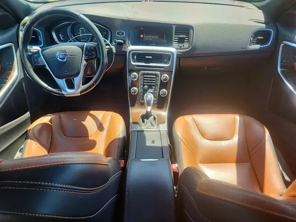 YV140MSK0H1372686 2017 VOLVO V60 - Image 8