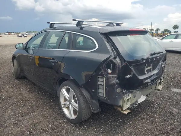YV140MSK5H1343653 2017 VOLVO V60 - Image 2