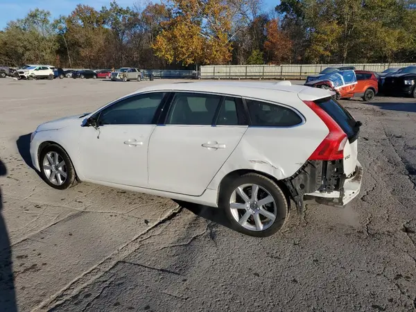 YV140MSK6H1360218 2017 VOLVO V60 - Image 2