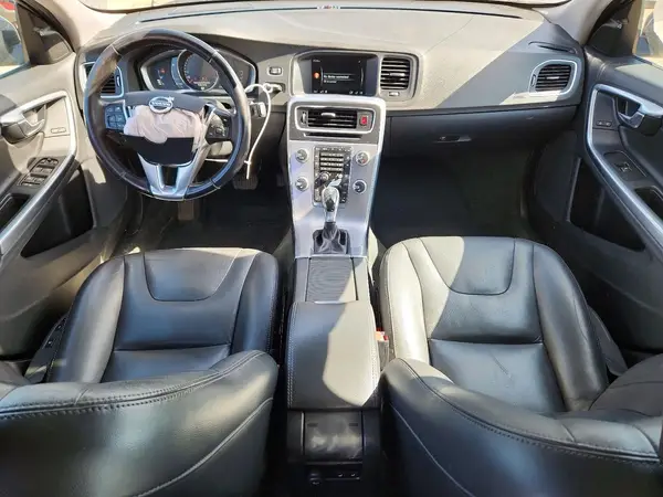 YV140MSK7H1333903 2017 VOLVO V60 - Image 8
