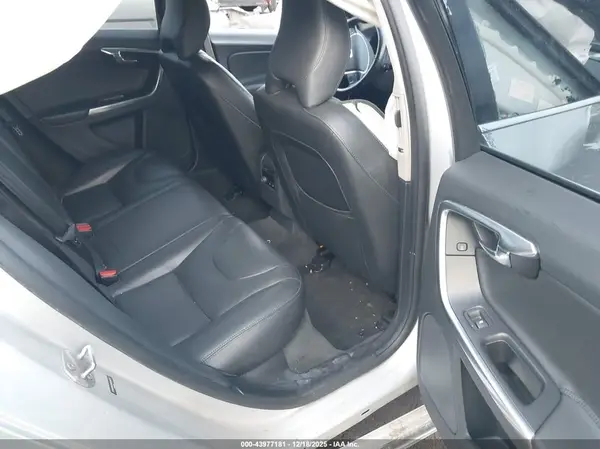 YV140MSK8H1343873 2017 VOLVO V60 - Image 8
