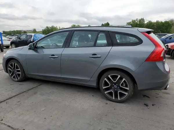 YV140MSL8J2412148 2018 VOLVO V60 - Image 2