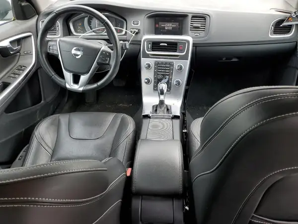 YV140MSL8J2412148 2018 VOLVO V60 - Image 8