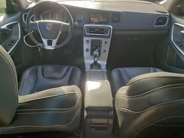 YV140MSLXJ2398219 2018 VOLVO V60 - Image 8