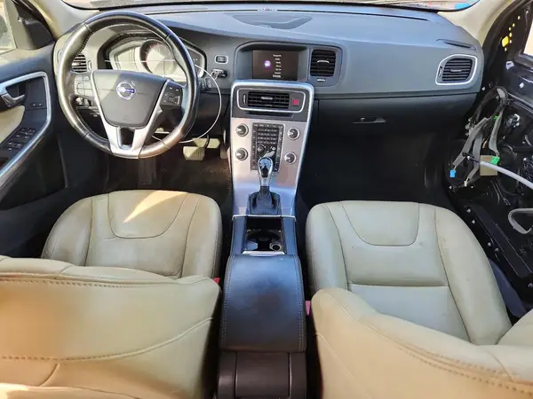 YV140MSM4H1359442 2017 VOLVO V60 - Image 8