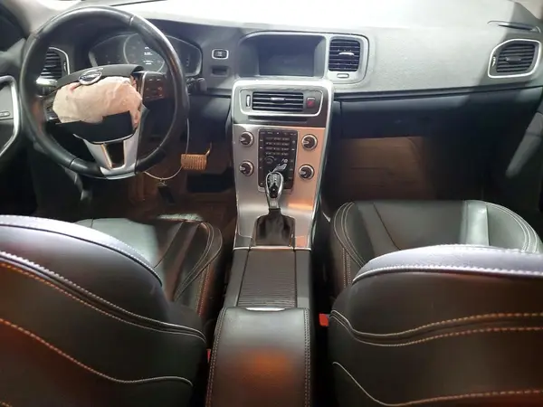 YV140MTL0J2455932 2018 VOLVO S60 - Image 8
