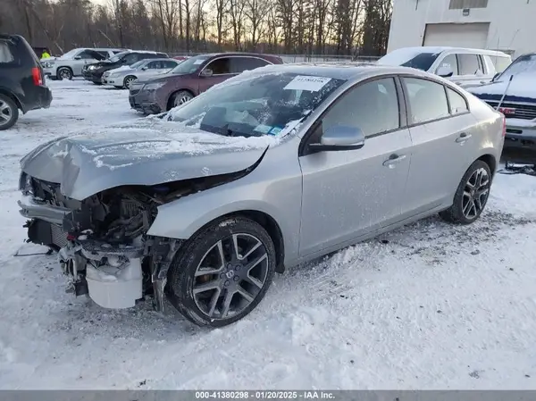 YV140MTL2J2460002 2018 VOLVO S60 - Image 2