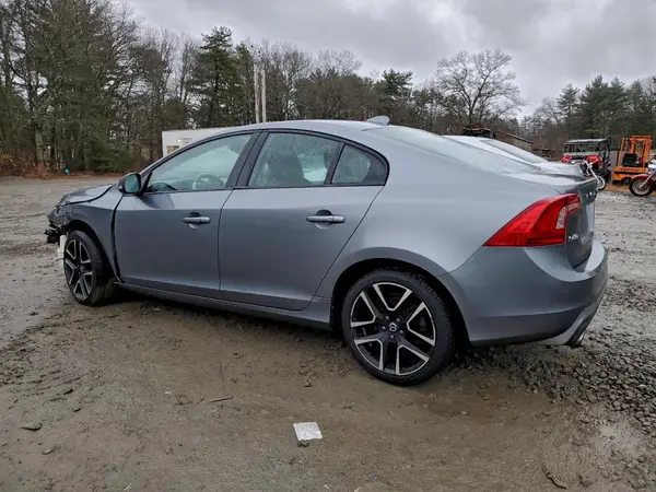YV140MTL2J2461537 2018 VOLVO S60 - Image 2