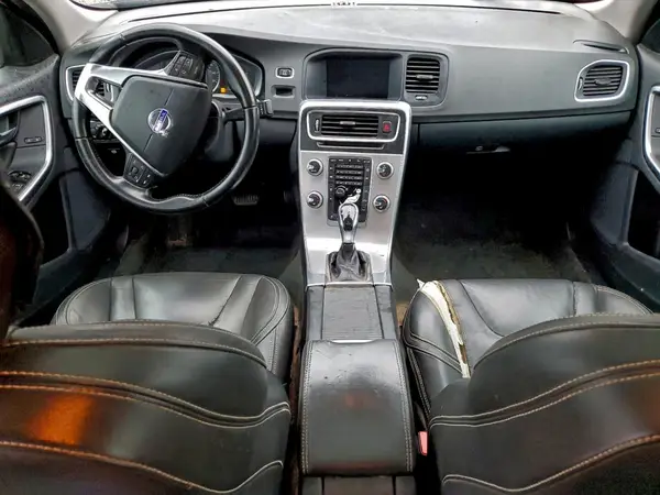YV140MTL2J2461537 2018 VOLVO S60 - Image 8