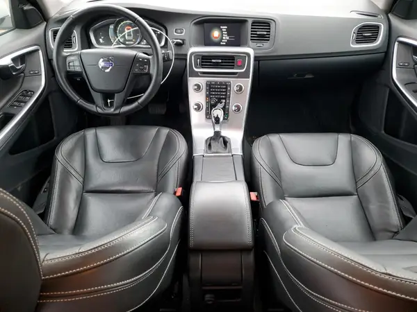 YV140MTL3H2437239 2017 VOLVO S60 - Image 8