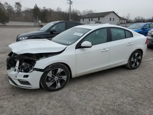 YV140MTL3J2453981 2018 VOLVO S60 - Image 1