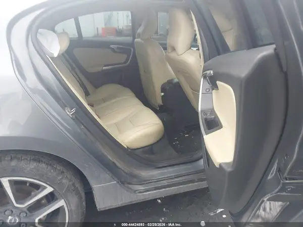 YV140MTL4H2420305 2017 VOLVO S60 - Image 8