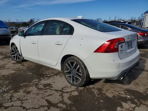 YV140MTL5J2460785 2018 VOLVO S60 - Image 2