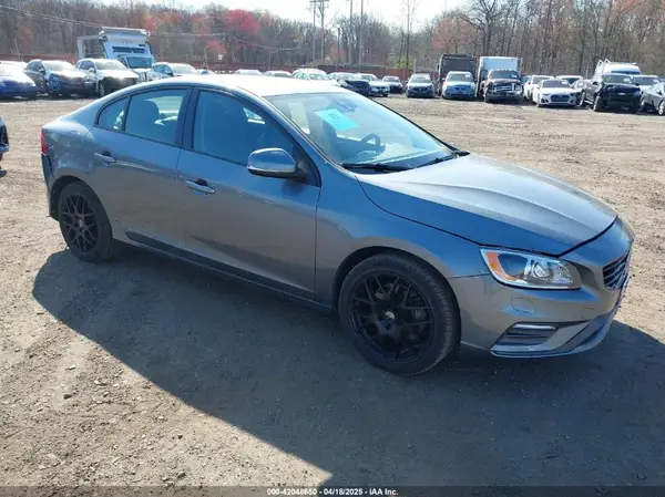 YV140MTL6J2459953 2018 VOLVO S60 - Image 1