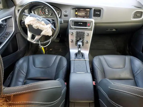 YV140MTL6J2466837 2018 VOLVO S60 - Image 8