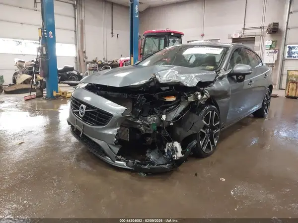 YV140MTL7H2432156 2017 VOLVO S60 - Image 2