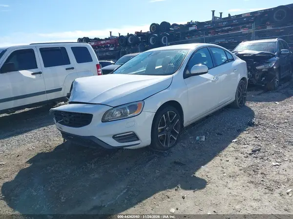 YV140MTL7J2451859 2018 VOLVO S60 - Image 2