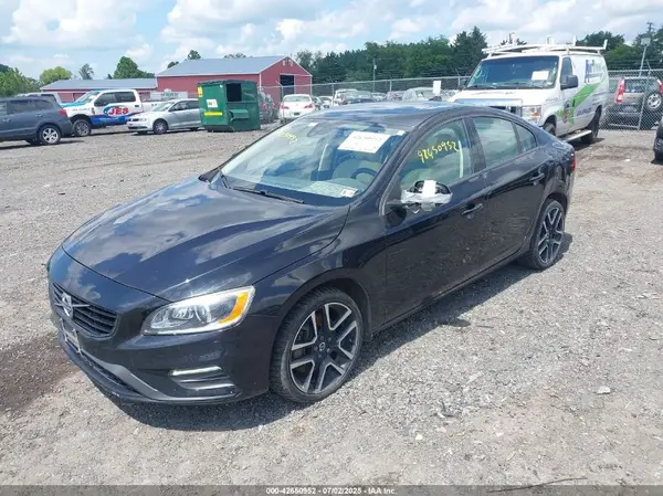 YV140MTL7J2454888 2018 VOLVO S60 - Image 2