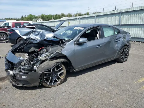 YV140MTL8H2438015 2017 VOLVO S60 - Image 1