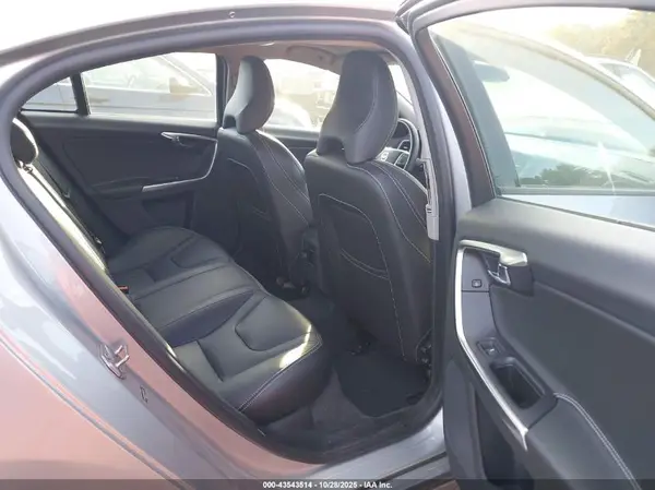 YV140MTL8J2450624 2018 VOLVO S60 - Image 8