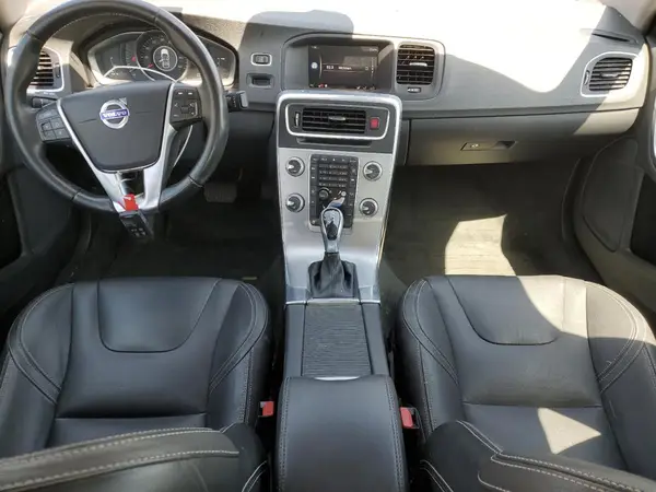 YV140MTL8J2457749 2018 VOLVO S60 - Image 8
