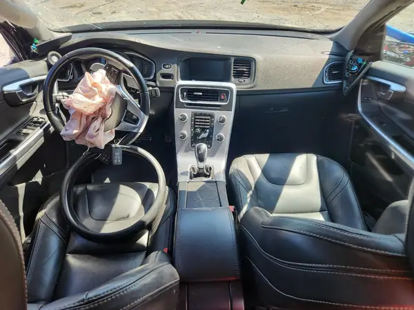 YV140MTL9H2428884 2017 VOLVO S60 - Image 8