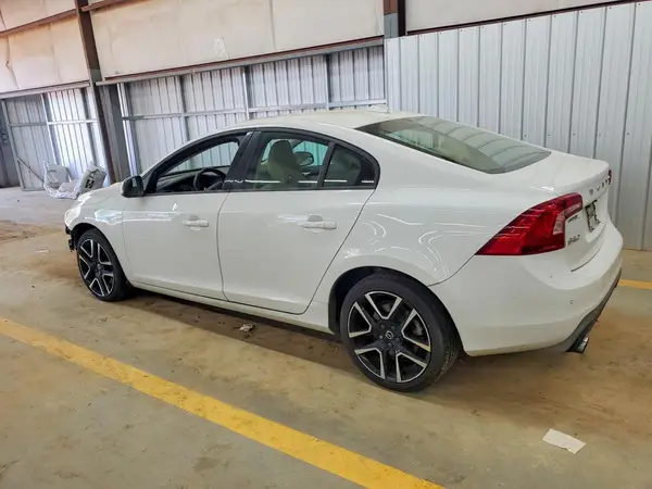 YV140MTL9H2431784 2017 VOLVO S60 - Image 2