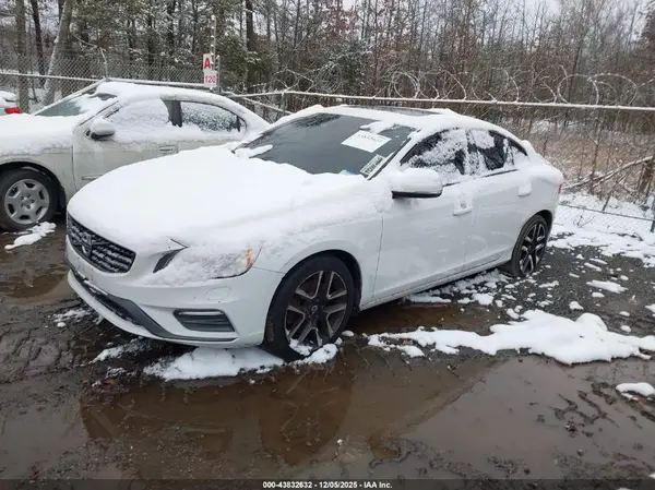 YV140MTLXH2420356 2017 VOLVO S60 - Image 2