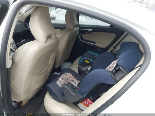 YV140MTLXH2420356 2017 VOLVO S60 - Image 8