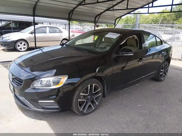 YV140MTLXH2427873 2017 VOLVO S60 - Image 2