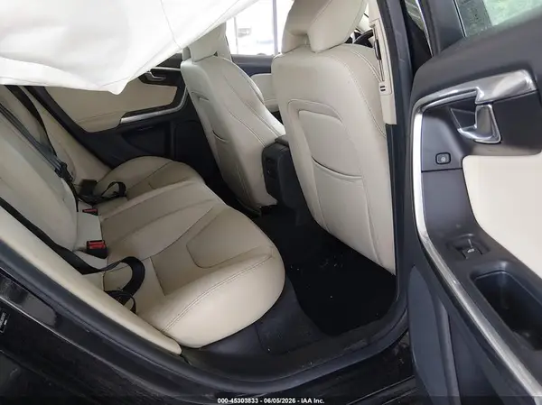 YV140MTLXH2427873 2017 VOLVO S60 - Image 8