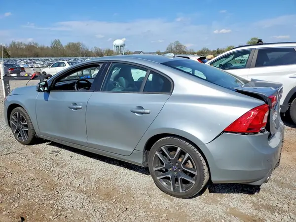 YV140MTLXH2428540 2017 VOLVO S60 - Image 2