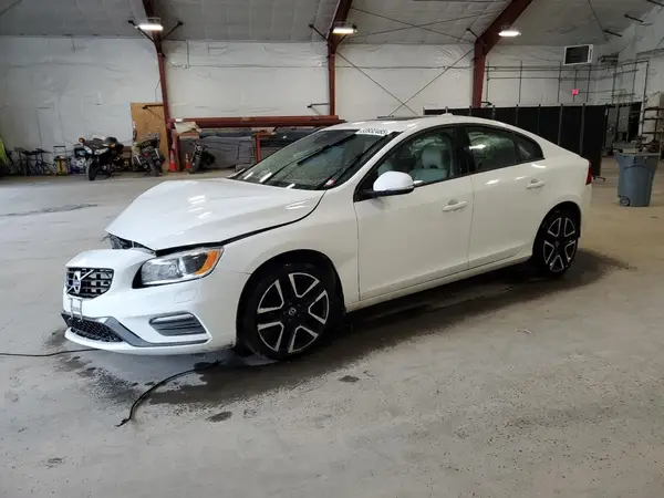 YV140MTLXJ2450852 2018 VOLVO S60 - Image 1
