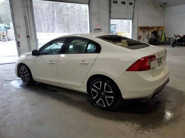 YV140MTLXJ2450852 2018 VOLVO S60 - Image 2
