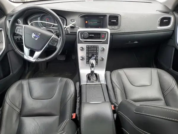 YV140MTLXJ2452438 2018 VOLVO S60 - Image 8
