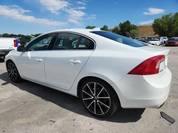 YV149MFK5G2400376 2016 VOLVO S60 - Image 2