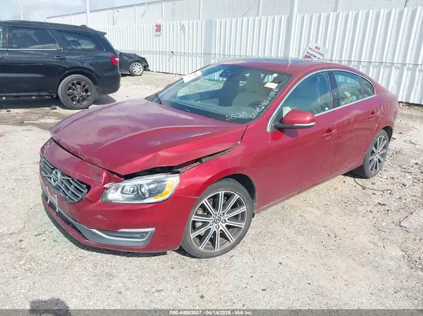 YV149MFM2G2395820 2016 VOLVO S60 - Image 2