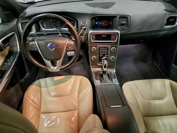 YV149MFM4F1342394 2016 VOLVO S60 - Image 8