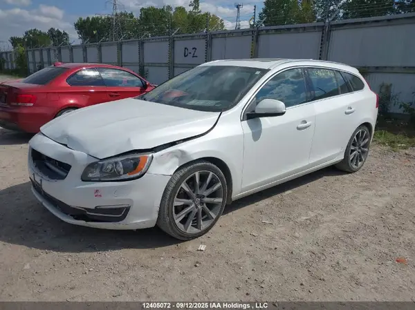 YV149MSK7G1320721 2016 VOLVO V60 - Image 2