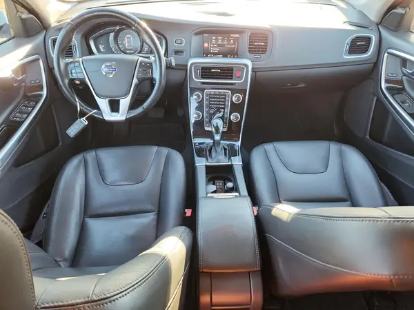 YV149MSL3J2383812 2018 VOLVO V60 - Image 8