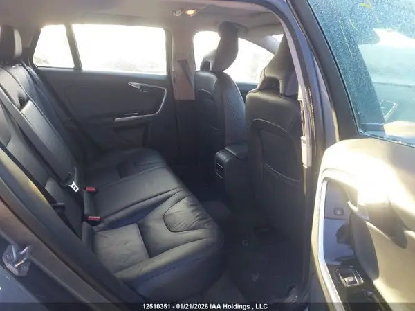 YV149MSL7J2392237 2018 VOLVO V60 - Image 8