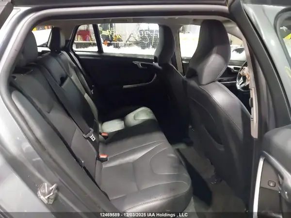 YV149MSLXJ2388490 2018 VOLVO V60 - Image 8