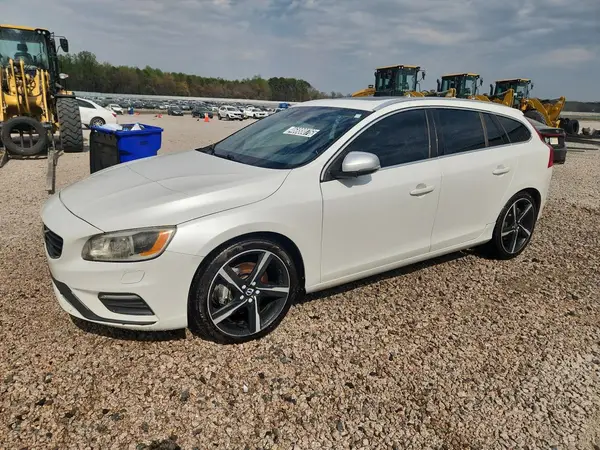 YV149MSP3G1309825 2016 VOLVO V60 - Image 1