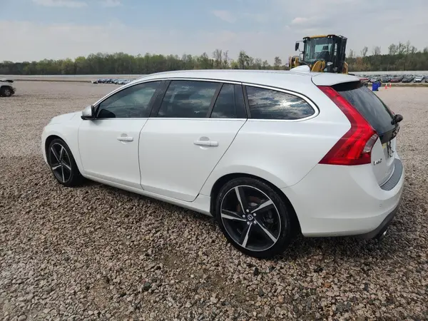 YV149MSP3G1309825 2016 VOLVO V60 - Image 2